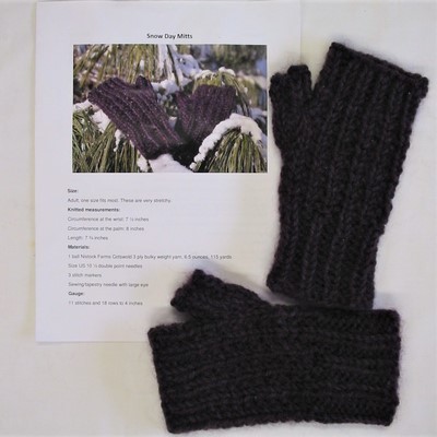 Costswald Wool Knitting Pattern : Snow Day Mitts